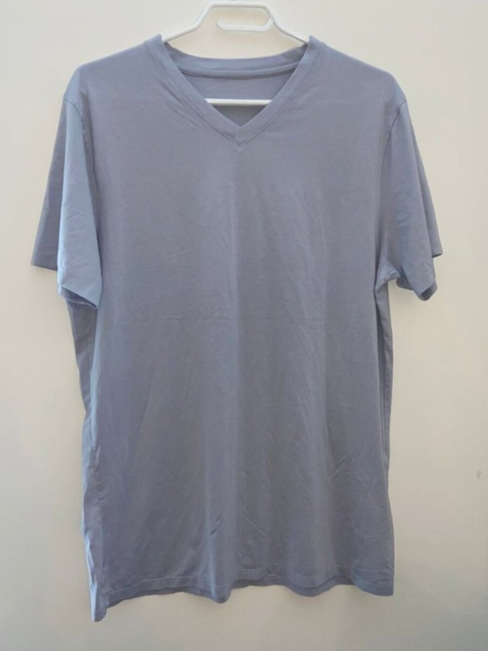 Lululemon V Neck T-shirt Short Sleeve Men's Tee Shirt Size Large
